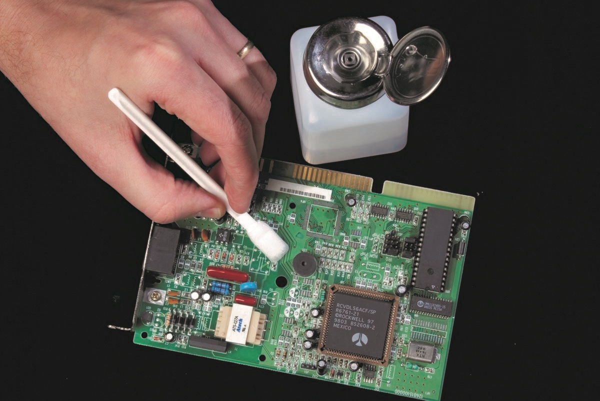 Cleaning Electronics with Isopropyl Alcohol - Banner