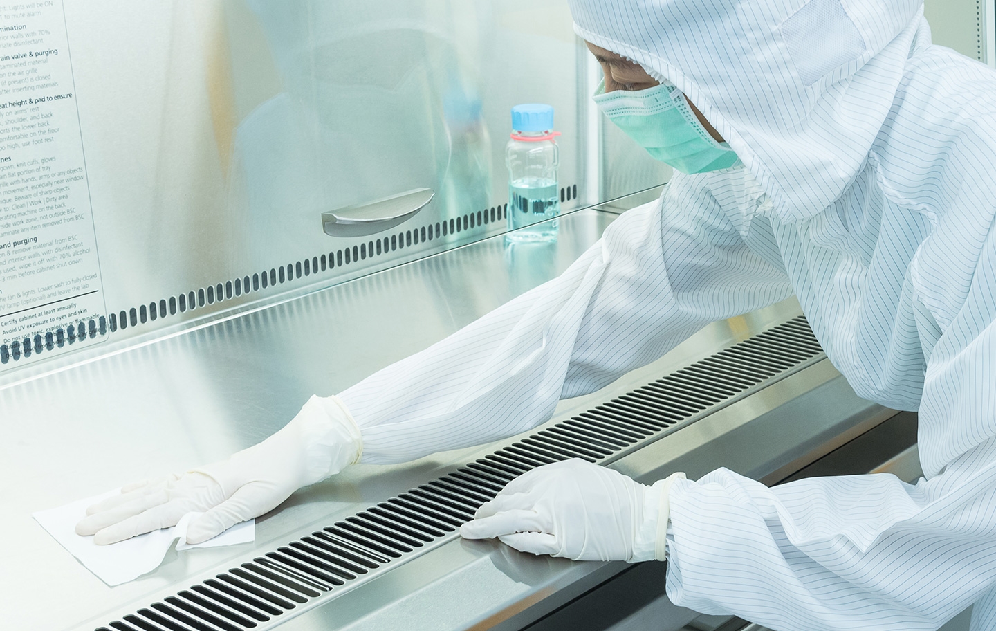 Footrests for Labs & Cleanrooms